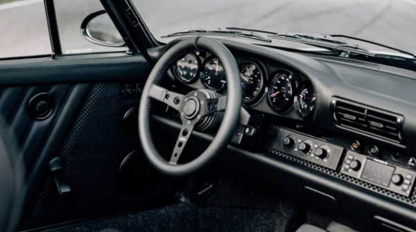 Рідкісний 30-річний Porsche 911 &laquo;схрестили&raquo; з Tesla