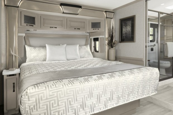 У США представили розкішний будинок на колесах з дизайнерським &laquo;ремонтом&raquo;