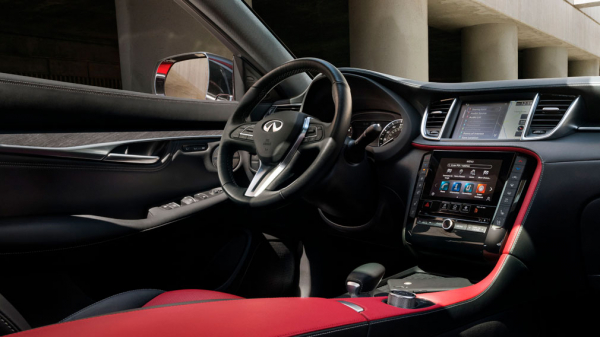 В России появились роскошные кроссоверы Infiniti QX55