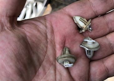 Как быстро и дешево решить проблему скрипящего пластика в салоне авто