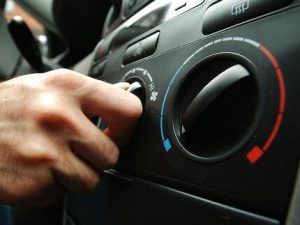 Как часто нужна дозаправка автомобильного кондиционера и обслуживание