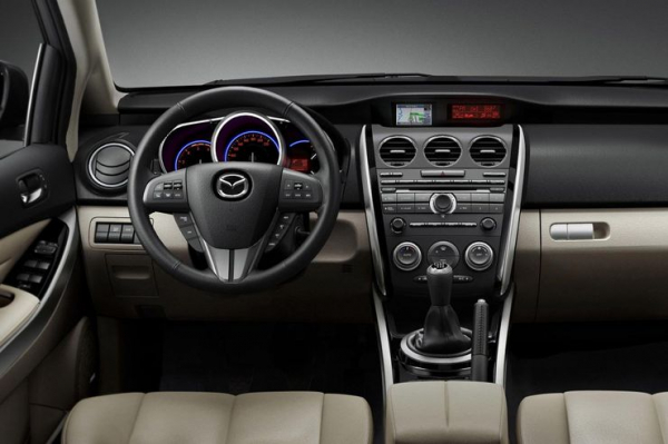 Какой подержанный кроссовер выбрать: Toyota RAV4, Nissan X-Trail или Mazda CX&minus;7