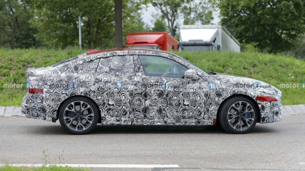 На тестах замечен прототип обновленного BMW 2 Series Gran Coupe 2025 года 
