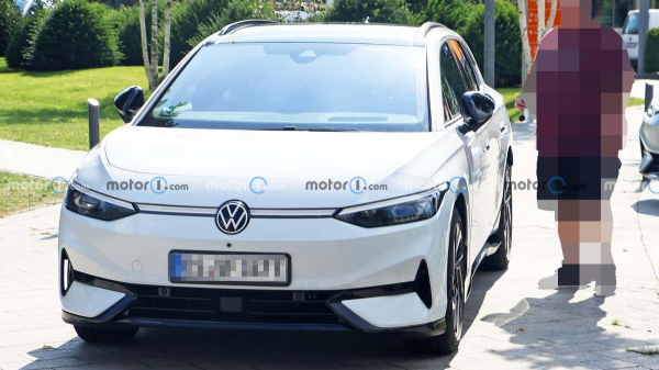 Опубликованы снимки электрического универсала Volkswagen ID.7 