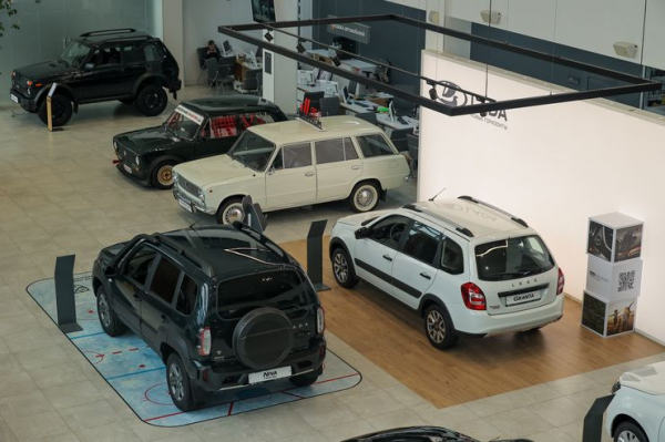 Почему у России никогда не будет ни своего суперкара, ни электромобиля