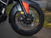 Среднеразмерный Adventure: мотоцикл для любителей свободы и приключений Среднеразмерный Adventure: мотоцикл для любителей свободы и приключений