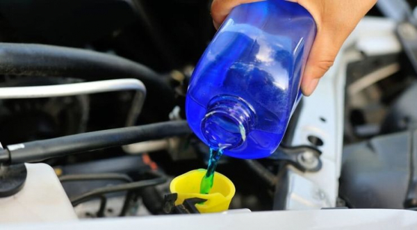 Таинственное исчезновение: куда уходит «омывайка», если луж под машиной нет Таинственное исчезновение: куда уходит «омывайка», если луж под машиной нет