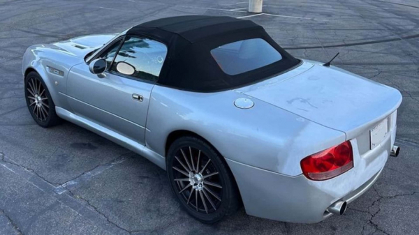 Взгляните на эту Mazda Miata 1993 года с обвесом в стиле Aston Martin 