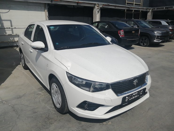 Затариться по дешевке: как мы покупали бюджетный седан Iran Khodro Tara