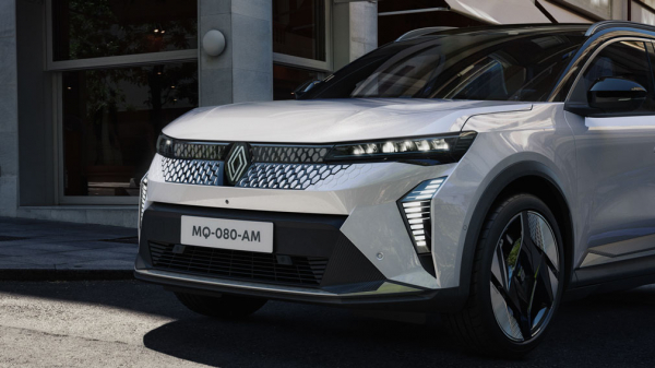 Renault Scenic официально стал электрокаром