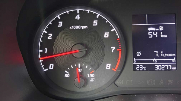 Почему при прогреве мотора на приборке загорается &laquo;масленка&raquo;, а потом сама гаснет