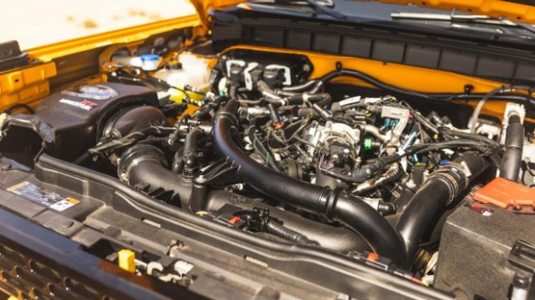 Позашляховик Ford Bronco отримав яскраву 420-сильну версію Позашляховик Ford Bronco отримав яскраву 420-сильну версію