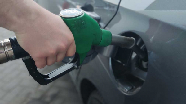 Что нельзя делать на автозаправочных станциях: от этого зависит безопасность