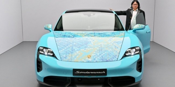 Електромобіль Porsche Taycan перетворили на витвір мистецтва