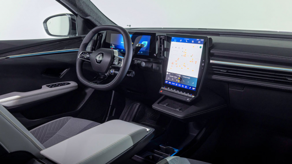 Renault Scenic официально стал электрокаром