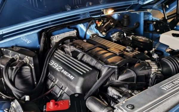 Знаменитий позашляховик Jeep Cherokee 1975 року повернули у виробництво Знаменитий позашляховик Jeep Cherokee 1975 року повернули у виробництво