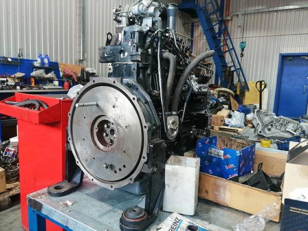 Что предпочесть, если двигатель износился: капиталку или новый китайский мотор