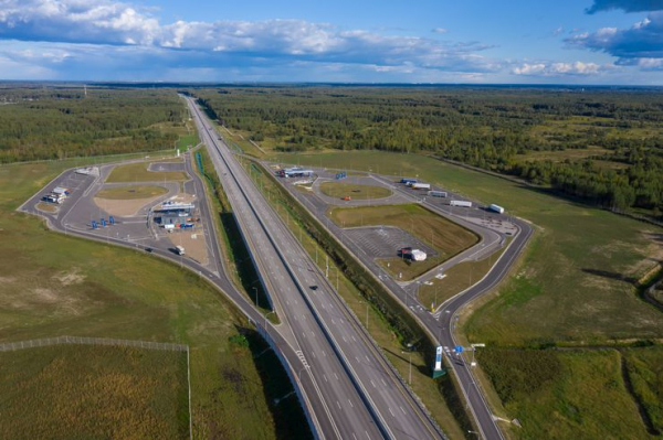 Чтобы никто не ездил: как и зачем в России строят платные дороги