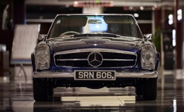 Культовий кабріолет Mercedes-Benz SL W113 повернули у виробництво