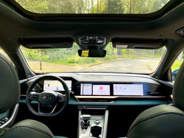 Для царских утех: тест-драйв нового Geely Monjaro Exclusive