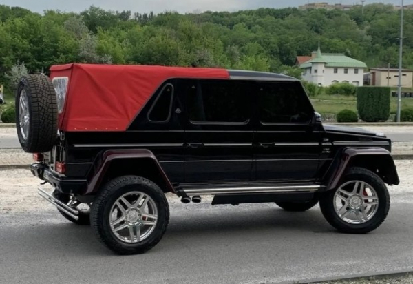 В Україні помітили унікальний позашляховик &laquo;Гелендваген&raquo; Landaulet