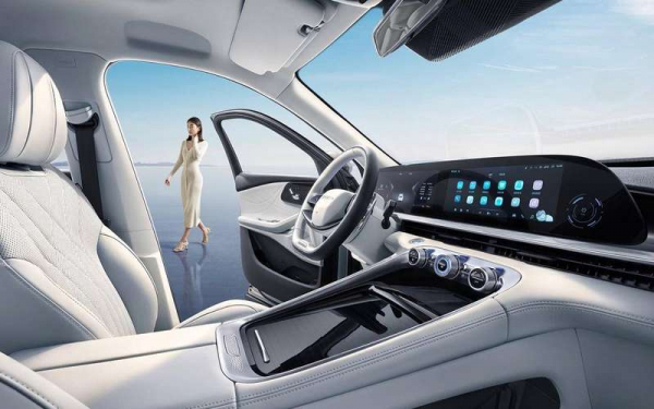 Exeed представляет новый революционный кроссовер Exeed RX Flying Fish