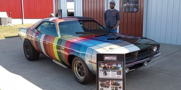 У США показали унікальний різнокольоровий Plymouth Barracuda