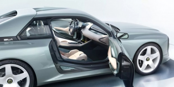 Знаменитий Audi Sport Quattro відтворили у форматі електромобіля