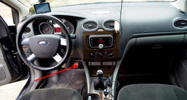 Форд Фокус 2: замена салонного фильтра своими руками