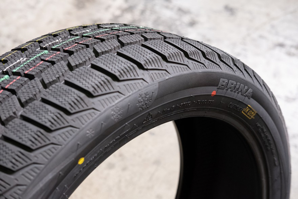 &laquo;Гвозди&raquo; или &laquo;липучки&raquo;: в чем особенности разных типов зимних шин?