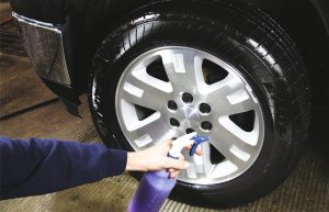 Как сделать чернитель шин самому: лучшие способы Как сделать чернитель шин самому: лучшие способы