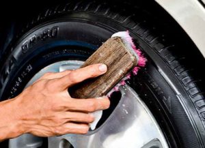 Как сделать чернитель шин самому: лучшие способы Как сделать чернитель шин самому: лучшие способы