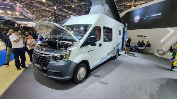 На Comtrans-2023 показали автодом &laquo;Газель NN&raquo; с душевой и кухней 