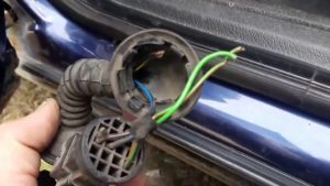 Не работает центральный замок автомобиля: что делать водителю