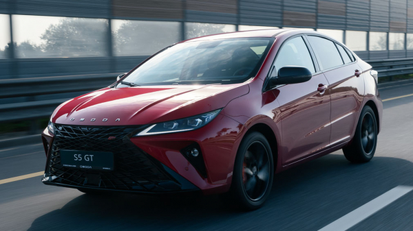 Российский показ спортивного седана Omoda S5 GT запланирован на 7 сентября 2023 года