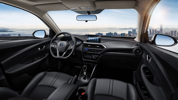 Седан Changan Alsvin подорожал в России на 100 тыс. рублей в базовой комплектации  Седан Changan Alsvin подорожал в России на 100 тыс. рублей в базовой комплектации