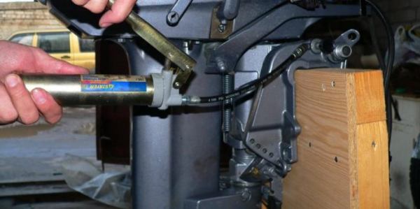 Смазочный шприц: как выбрать и особенности использования Смазочный шприц: как выбрать и особенности использования