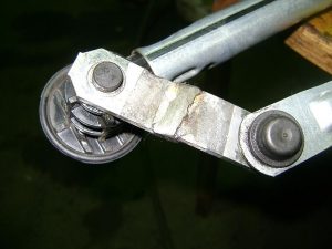 Трапеция стеклоочистителя ВАЗ 2110: замена своими руками