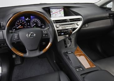 Выбираем между подержанными Lexus RX, Infiniti FX и Mercedes-Benz ML Выбираем между подержанными Lexus RX, Infiniti FX и Mercedes-Benz ML