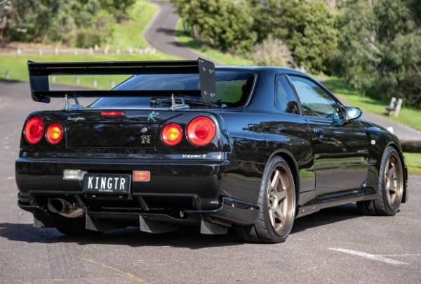 На продаж виставлено рідкісний Nissan Skyline GT-R R34