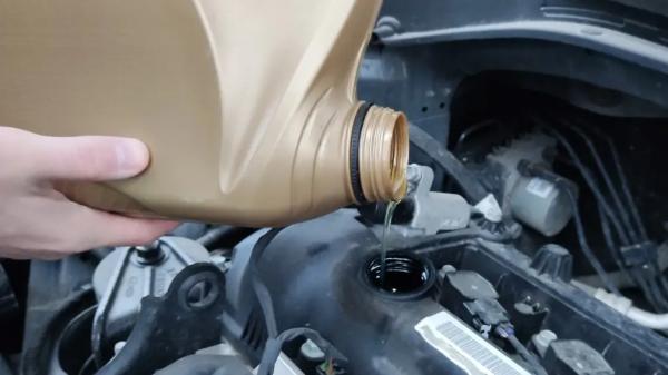 Автомобилистам дали советы по выбору моторного масла