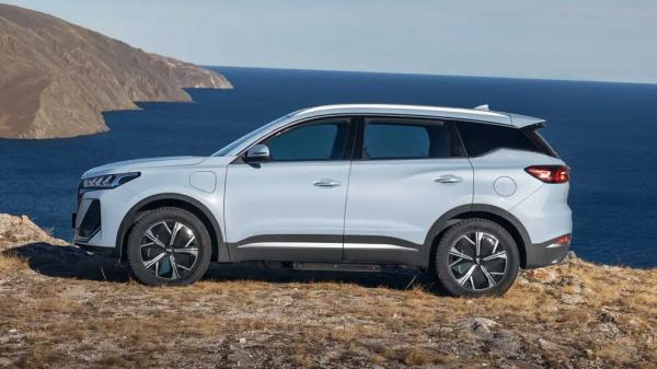 Chery выводит на российский рынок второй гибрид: знакомим с Tiggo 7 Pro Plug-in Hybrid