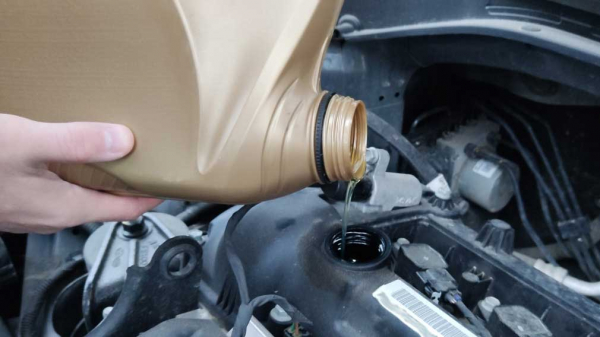 ТОП-3 причины выбрать моторное масло из бочки