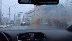 Антидождь для авто: принцип работы состава, преимущества и недостатки