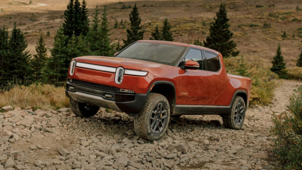 Что стало с электрическим пикапом Rivian R1T после 27 358 километров пробега? Что стало с электрическим пикапом Rivian R1T после 27 358 километров пробега?