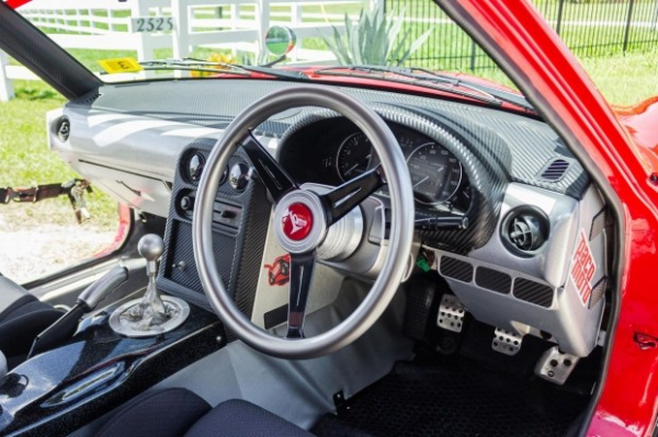 Спорткар Mazda перетворили на незвичайний позашляховик у стилі Ferrari Спорткар Mazda перетворили на незвичайний позашляховик у стилі Ferrari