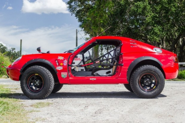 Спорткар Mazda перетворили на незвичайний позашляховик у стилі Ferrari Спорткар Mazda перетворили на незвичайний позашляховик у стилі Ferrari