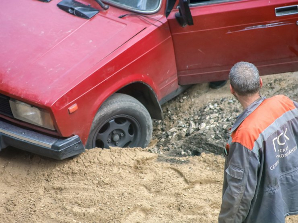 Повреждения автомобилей из-за ям и сугробов предложили &laquo;покрыть&raquo; полисом ОСАГО
