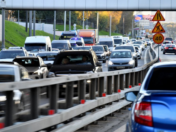 Правительство не будет снижать транспортный налог законопослушным водителям