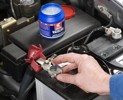 Смазка клемм аккумулятора: как смазывать клеммы АКБ правильно